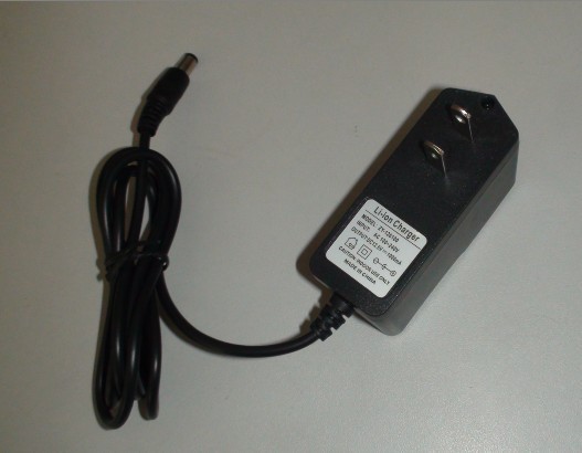 供应12.6V1A锂电池充电器